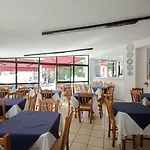Bolivar فندق مارينا دي كاميروتا